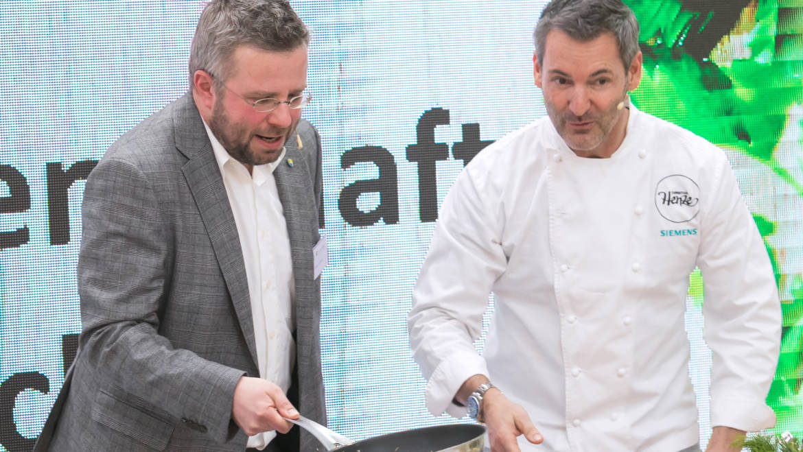 Buchmesse-Auftakt mit Kochshow